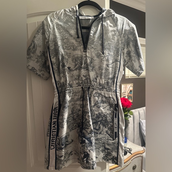 Dior Short Hooded Dress - Picture 2 of 6